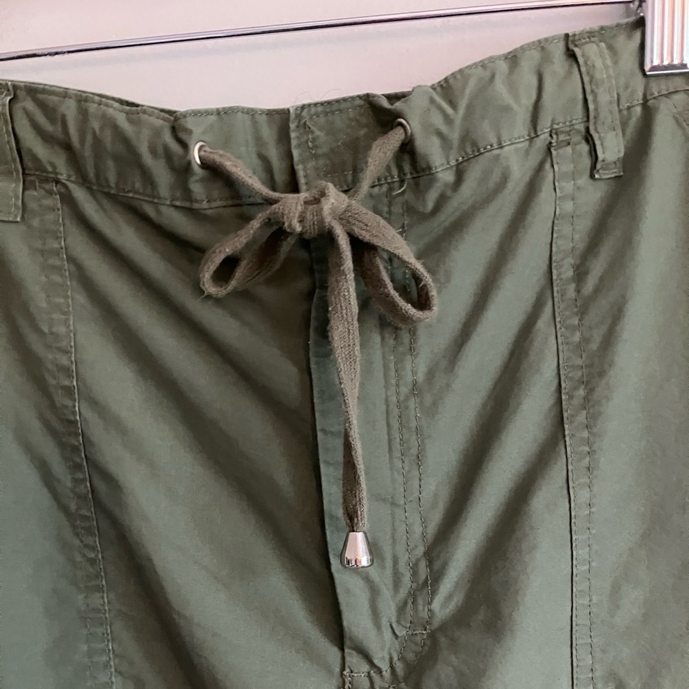 GLORIA VANDERBUILT Military Green Cotton Utility Shorts Size 14 (like a 10-12) - Picture 3 of 10